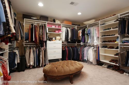 9 Majestic Dr, Tinton Falls NJ 07724-4760 exterior