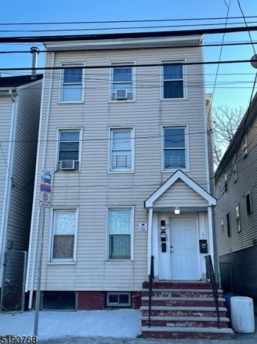 128 20th Ave, Paterson, NJ 07501-3452