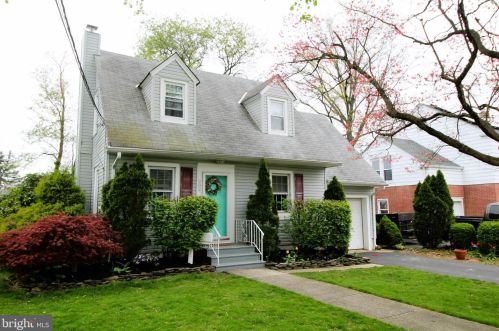 202 Sheridan Rd, Trenton, NJ 08619-2411