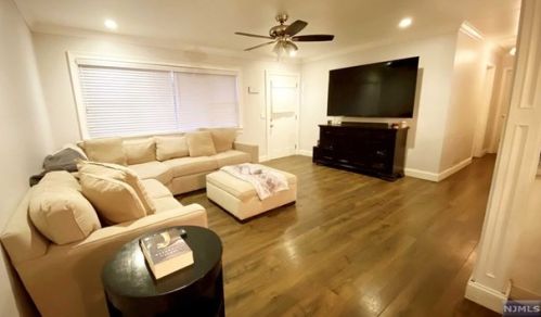 21 Harlan Dr, Dumont, NJ 07628-1017