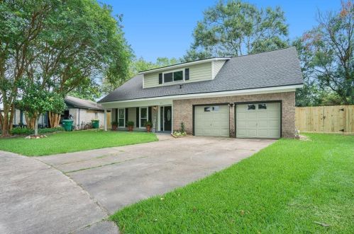 1741 Hialeah, Taylor Lake Village TX 77586-2938 exterior