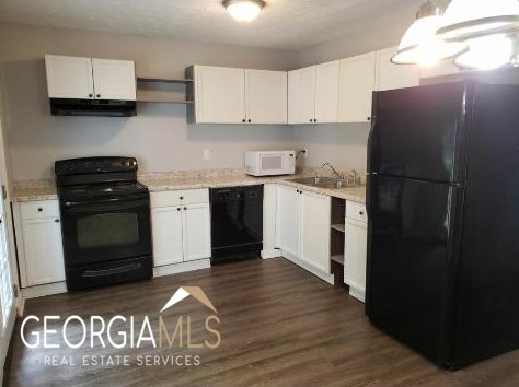 665 Hunting Creek Ln, Conyers GA  30013-1739 exterior