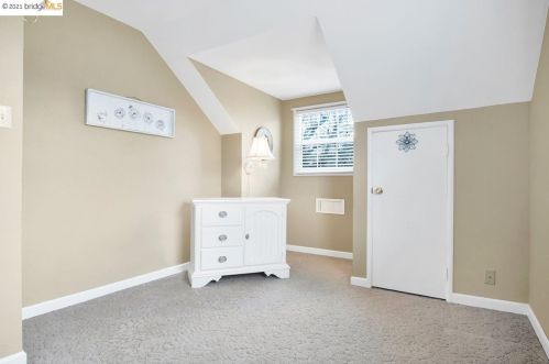 1320 Sherwood Dr, Concord CA  94521-3350 exterior