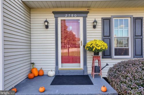 2780 Carlton Pl, York, PA 17408-4271