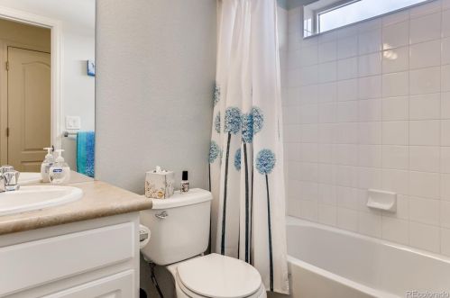 25834 Maple Dr, Aurora CO 80018-4597 exterior