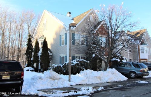 32 Alpine Rd, Holmdel Village, NJ 07733-2731