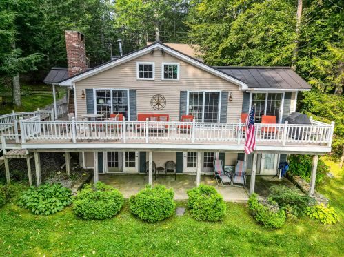 76 Pine Point Ln, Winthrop, ME 04364-3500