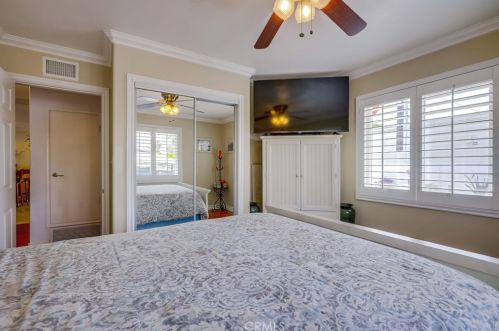 305 Kenmore St, Anaheim CA  92804-2114 exterior