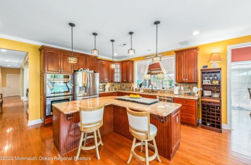 7 Bermet Ct, Tinton Falls NJ 07724-4026 exterior