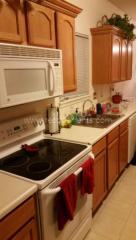 6025 Prairie Meadow Dr, Indianapolis IN  46221-4662 exterior