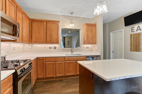 1050 Talcott Ave, Lemont IL  60439-2750 exterior