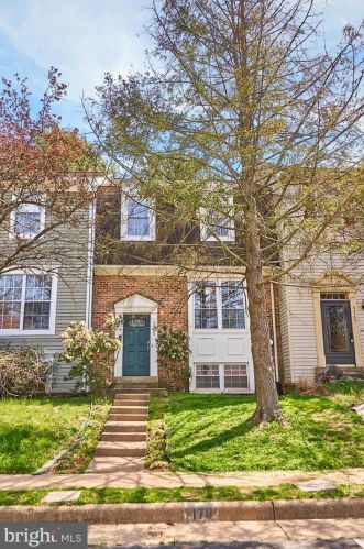 5765 Devon Ln, Springfield, VA 22015-3141