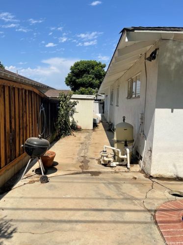 6742 Montclair Dr, Riverside CA  92504-1838 exterior