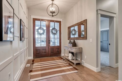 2712 Mt Jordan Rd, Sandy UT 84092-3380 exterior