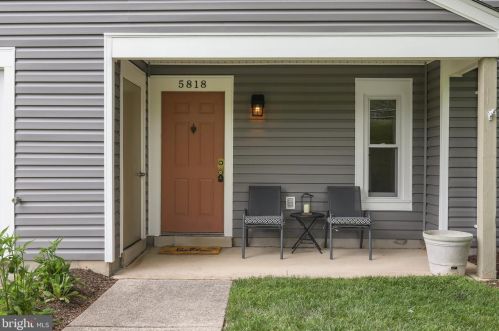 5818 Orchard Hill Ln, Clifton, VA 20124-1061
