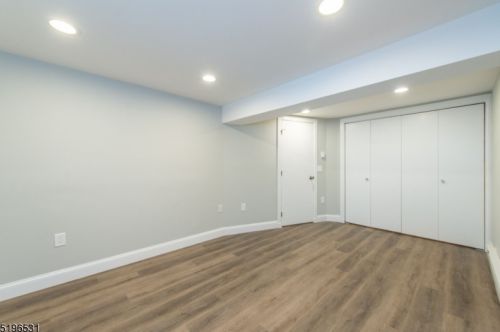 142 Nottingham Sq, Hackettstown NJ  07840-4236 exterior