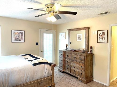 9657 Lea Shr St, Fort Worth TX  76179-3225 exterior