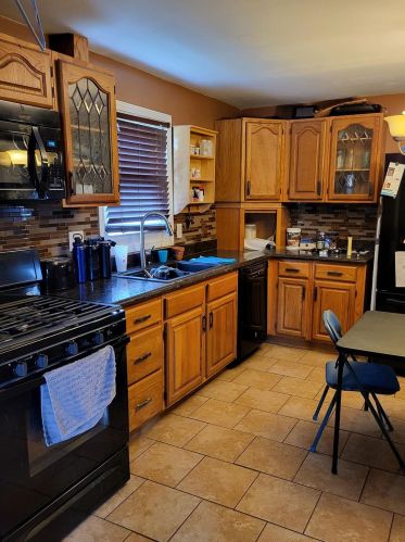 8144 Gordon Dr, Hammond IN 46322-1142 exterior