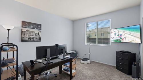 12741 Royal Palm Ln, Riverside CA  92503-7077 exterior