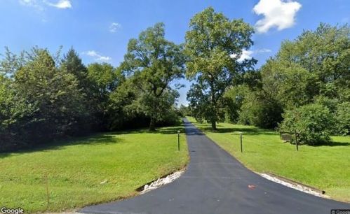 6550 Richmond Ave, Willowbrook, IL 60527-1845