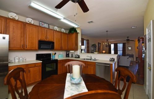 4501 Baskerville Dr, Garland TX 75043-7274 exterior