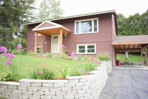 139 Richardson Rd, Barre, VT 05641-8904
