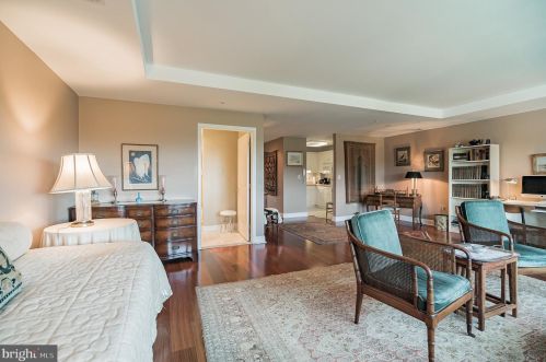 2300 Windrow Dr, Princeton NJ 08540-5020 exterior