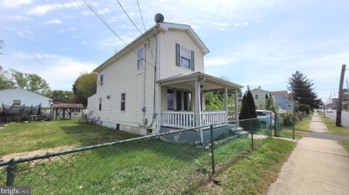 714 Cedar Ln, Trenton, NJ 08610-5227