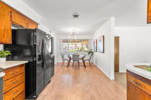 8560 Almaz Ave, Fair Oaks, CA 95628-2902