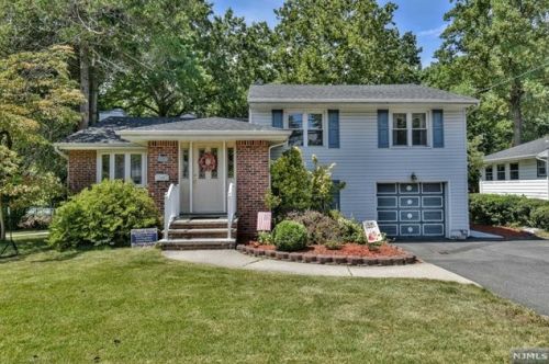 518 Boulevard, N Milford, NJ 07646-1923