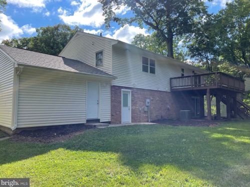 25 Huntington Dr, Fredericksburg, VA 22405-2041