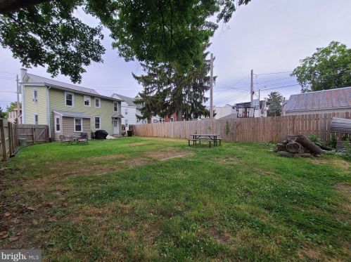 317 State St, Ephrata PA  17522-2236 exterior