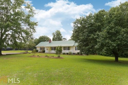 2505 Old Newnan Rd, Carrollton, GA 30116-8072