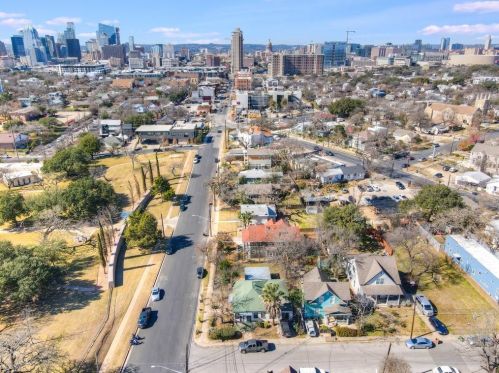 1504 11th St, Austin TX  78702-2740 exterior