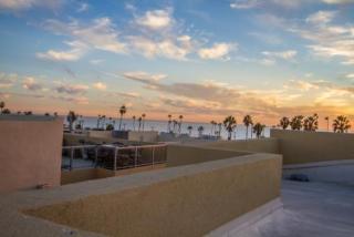 451 Cleveland St, Oceanside, CA 92054-4081