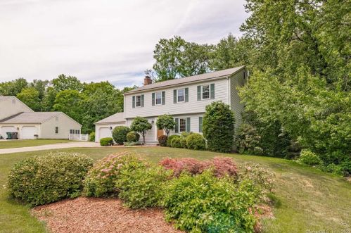 9 Colonial Ct, Cheshire, CT 06410-4207