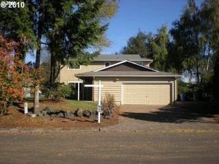 302 8th St, Battle Ground, WA 98604-8049