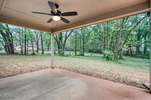 2116 Commerce Rd, Jefferson GA  30549-0023 exterior