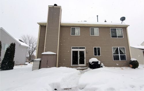5729 Breezeland Rd, Carpentersville, IL 60110-3343