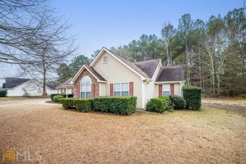 421 Stuarts Ln, Locust Grove, GA 30248-2790