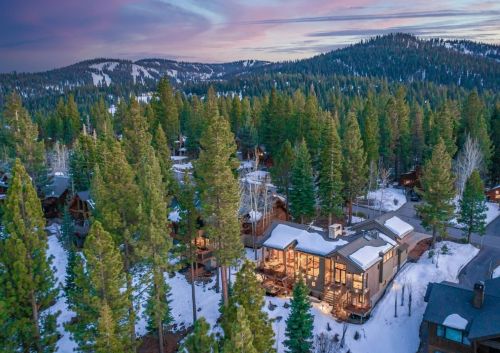 1721 Grouse Rdg, Truckee CA  96161-4033 exterior