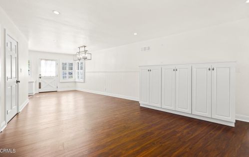 3855 Altura Ave, Glendale CA 91214-3456 exterior