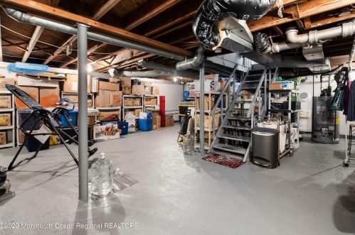 605 Front St, Tinton Falls NJ  07701-5515 exterior