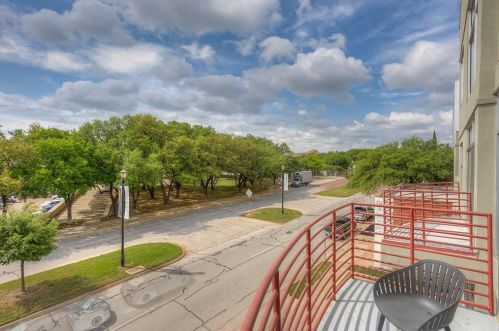 3320 Camp Bowie Blvd, Fort Worth TX  76107-2765 exterior