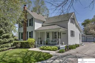 2221 205th St, Omaha, NE 68022-4696