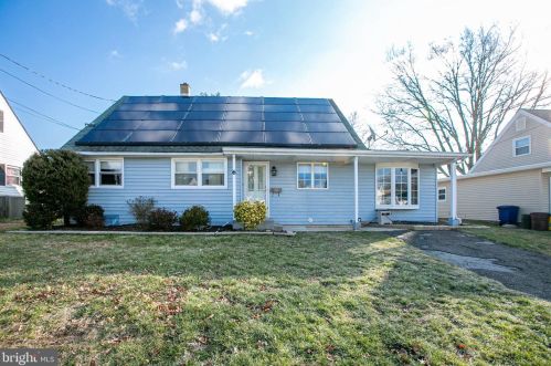 6 Ithaca Ct, Trenton, NJ 08690-2137