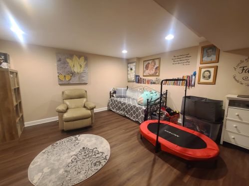 210 Monroe Rd, Lemont IL  60440-2023 exterior