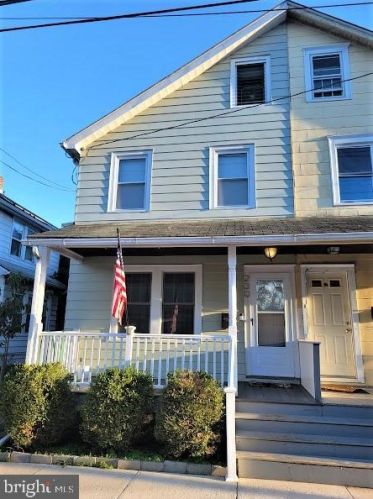 230 Conover St, Burlington, NJ 08016-1307