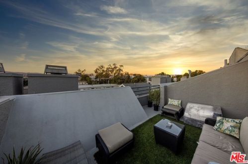 2408 34th St, Santa Monica, CA 90405-2139