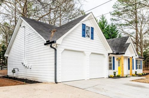 2395 Turner Rd, Conyers, GA 30094-5541